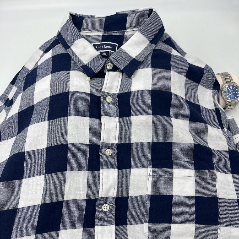 Club Room Men's Navy and White Plaid Shirt